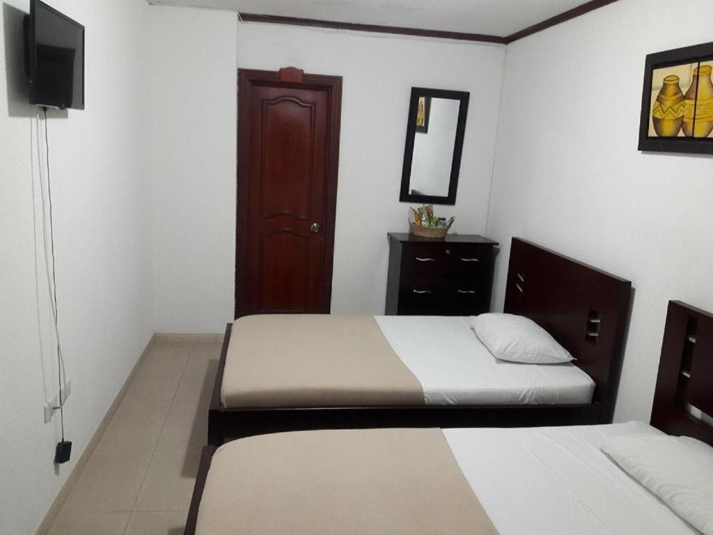 Hotel Davinci Calarcá Extérieur photo