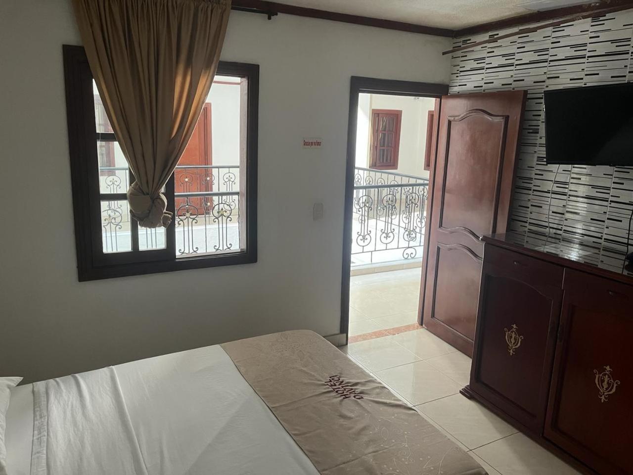 Hotel Davinci Calarcá Extérieur photo